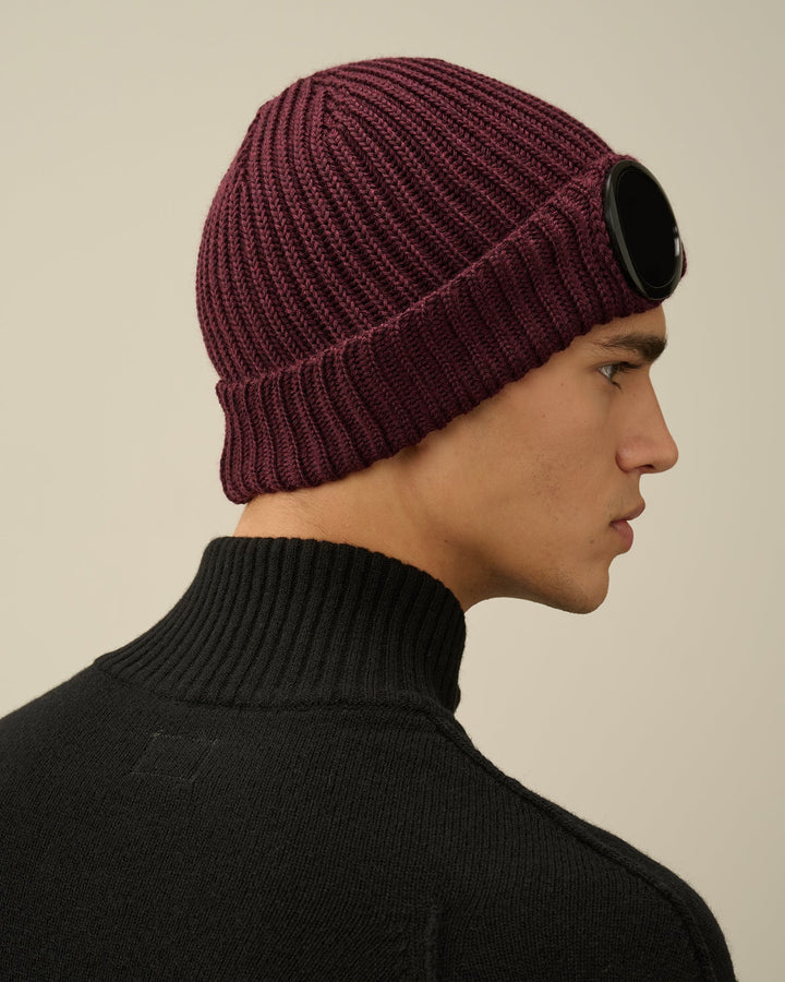 C.P. COMPANY - Bonnet Goggle en maille légère confectionné en laine mérinos extrafine mauve - Lothaire