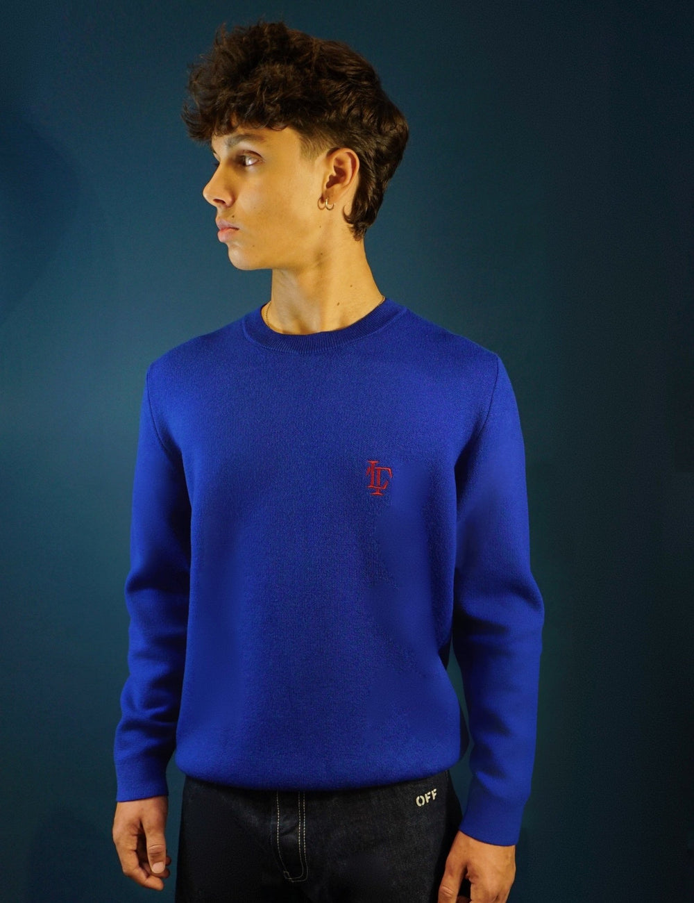 LOTHAIRE - Pull mérinos brodé col rond bleu Klein - Lothaire