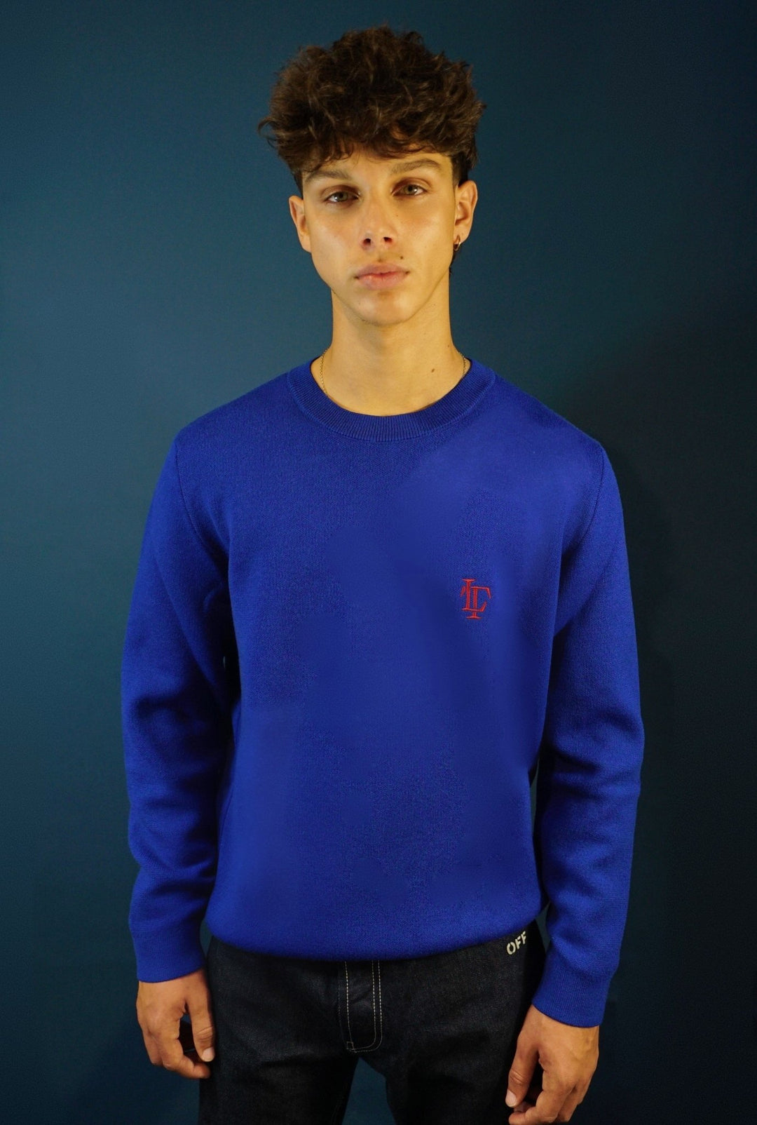 LOTHAIRE - Pull mérinos brodé col rond bleu Klein - Lothaire