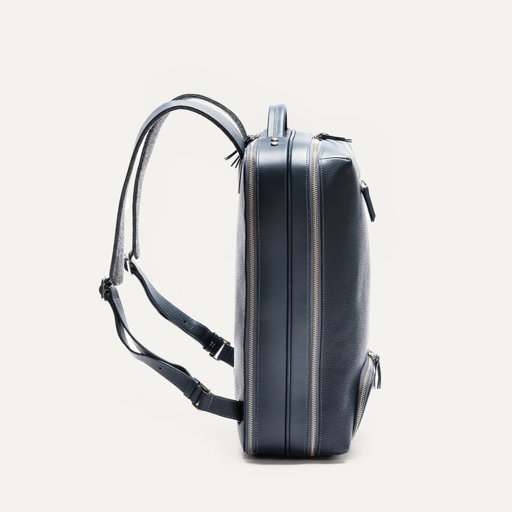Lundi Paris - GASPARD, Marine | Sac à dos 36 heures lundi en cuir grainé - Lothaire