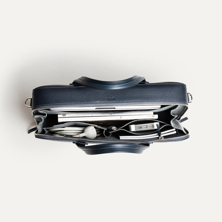 Lundi Paris - PORTE DOCUMENTS OSCAR | Cuir grainé marine - Lothaire