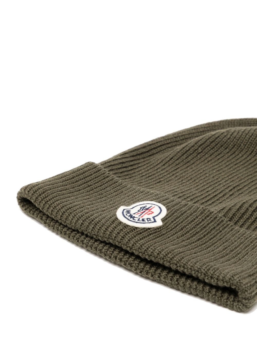 MONCLER - Bonnet nervuré à patch logo vert - Lothaire