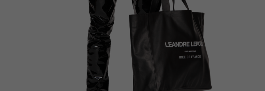 Sacs et petites maroquineries hommes,Lothaire Boutique : Alexander McQueen, Saint Laurent, Off-White, Leandre Lerouge, Lundi Paris, Valentino.  
