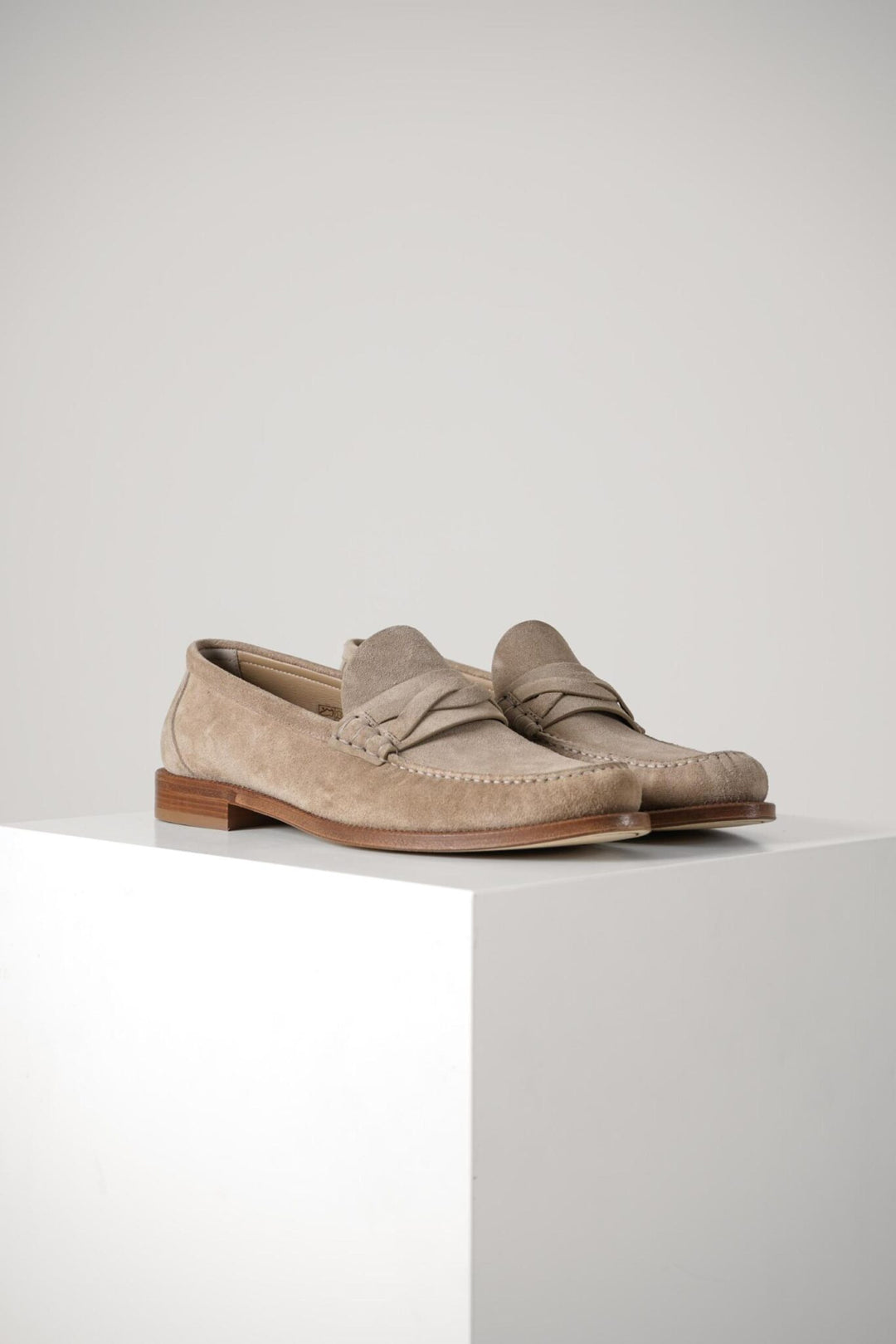 BRUNELLO CUCINELLI - Penny Loafers en Daim Taupe
