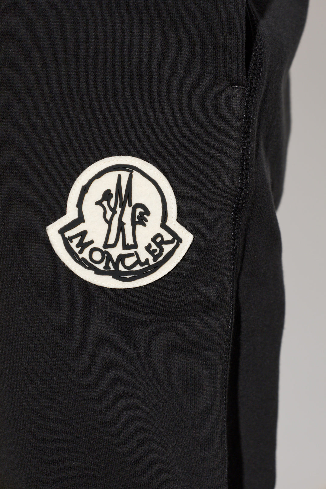 MONCLER – Pantalon de survêtement à écusson Noir