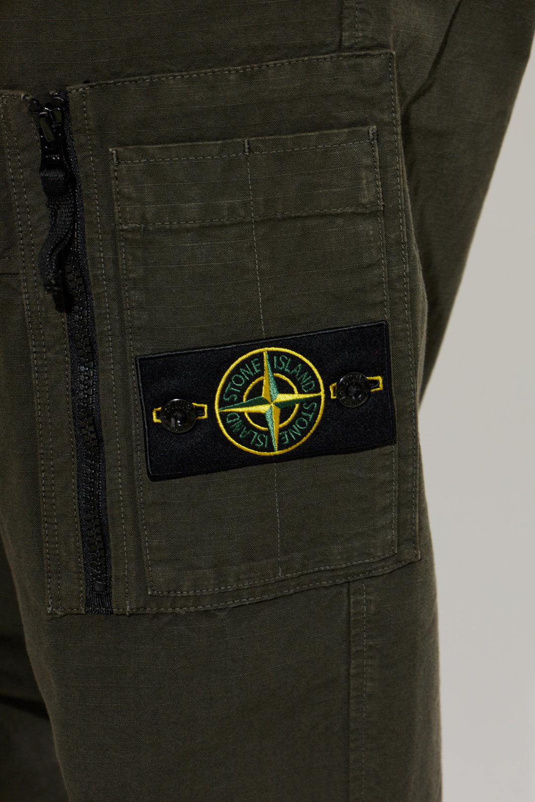 STONE ISLAND - Pantalon cargo en coton Gris anthracite
