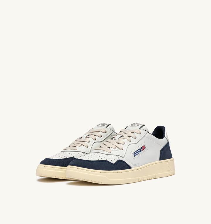 AUTRY - Baskets medalist low en cuir blanc et daim denim