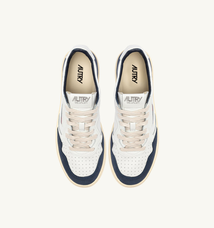 AUTRY - Baskets medalist low en cuir blanc et daim denim