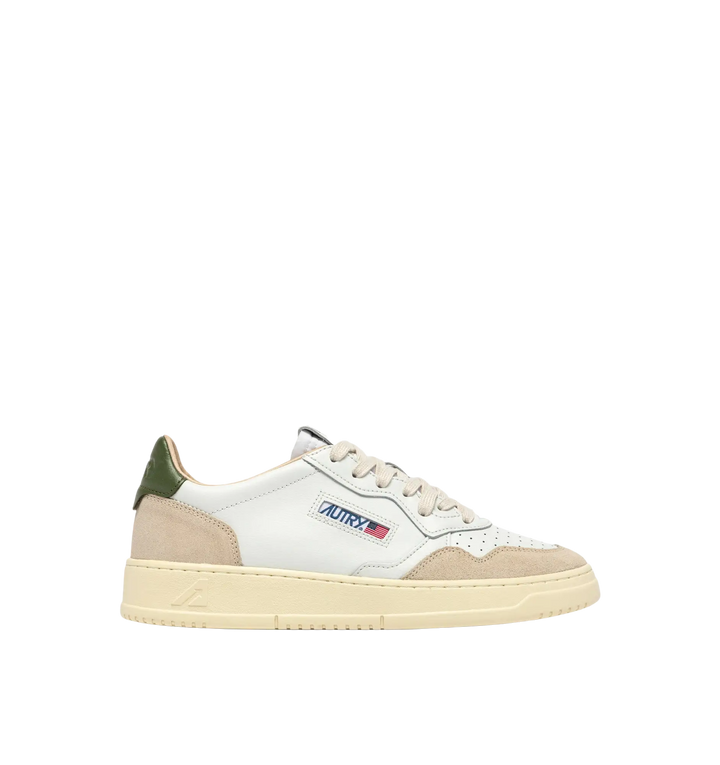 AUTRY - Baskets medalist low en cuir blanc et bronze green et daim beige