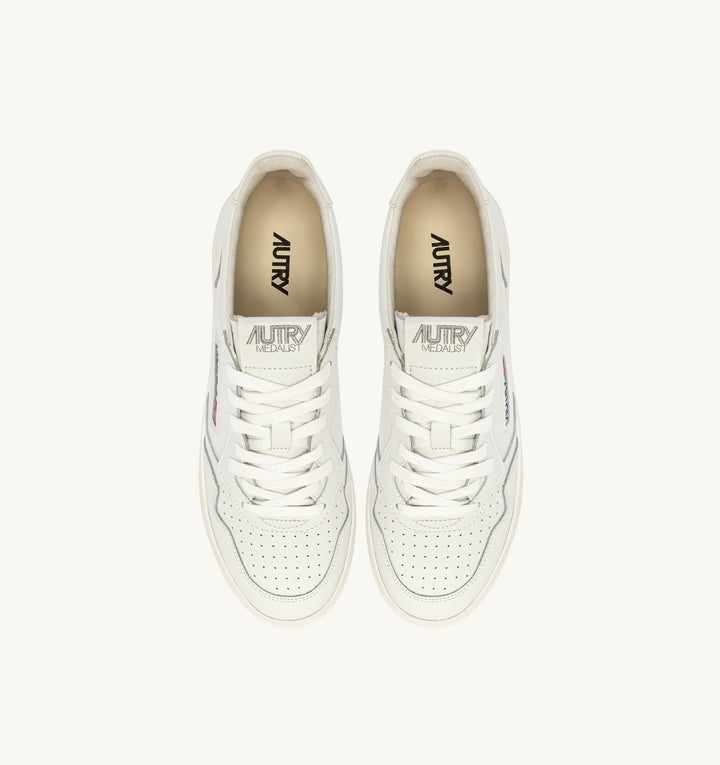 AUTRY - Baskets medalist low en cuir blanc total avec lettering