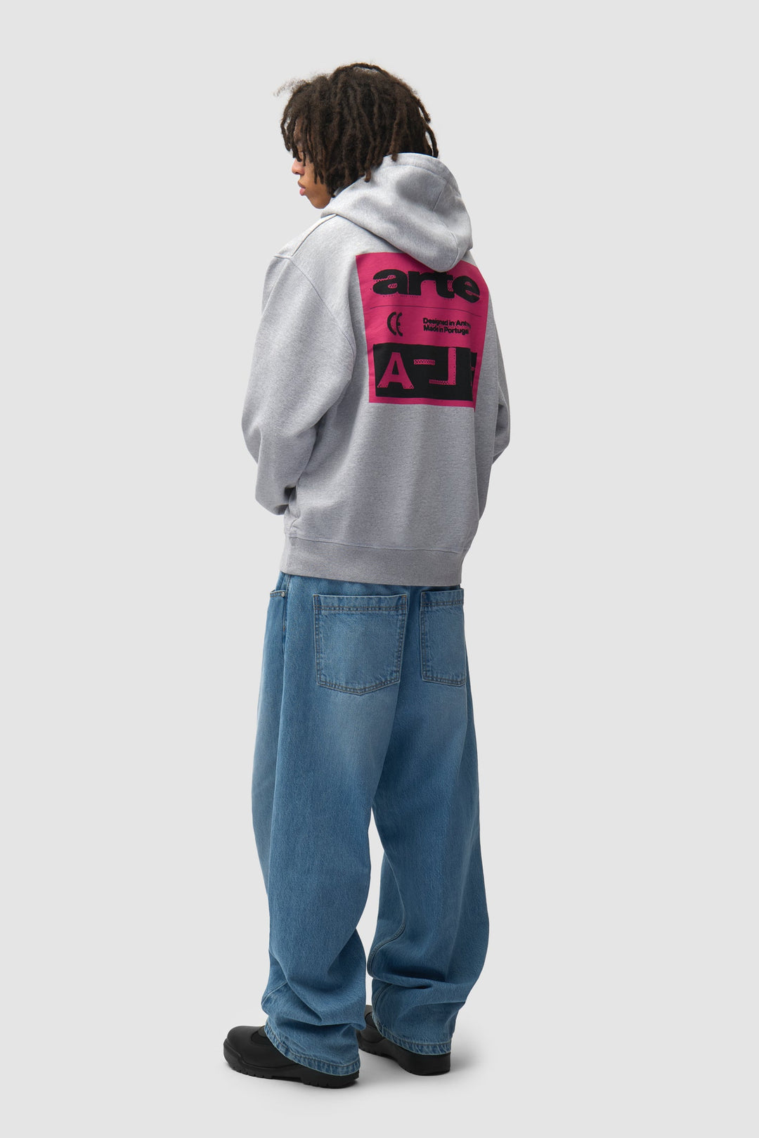 ARTE - Sweat à capuche Pink Serial Gris