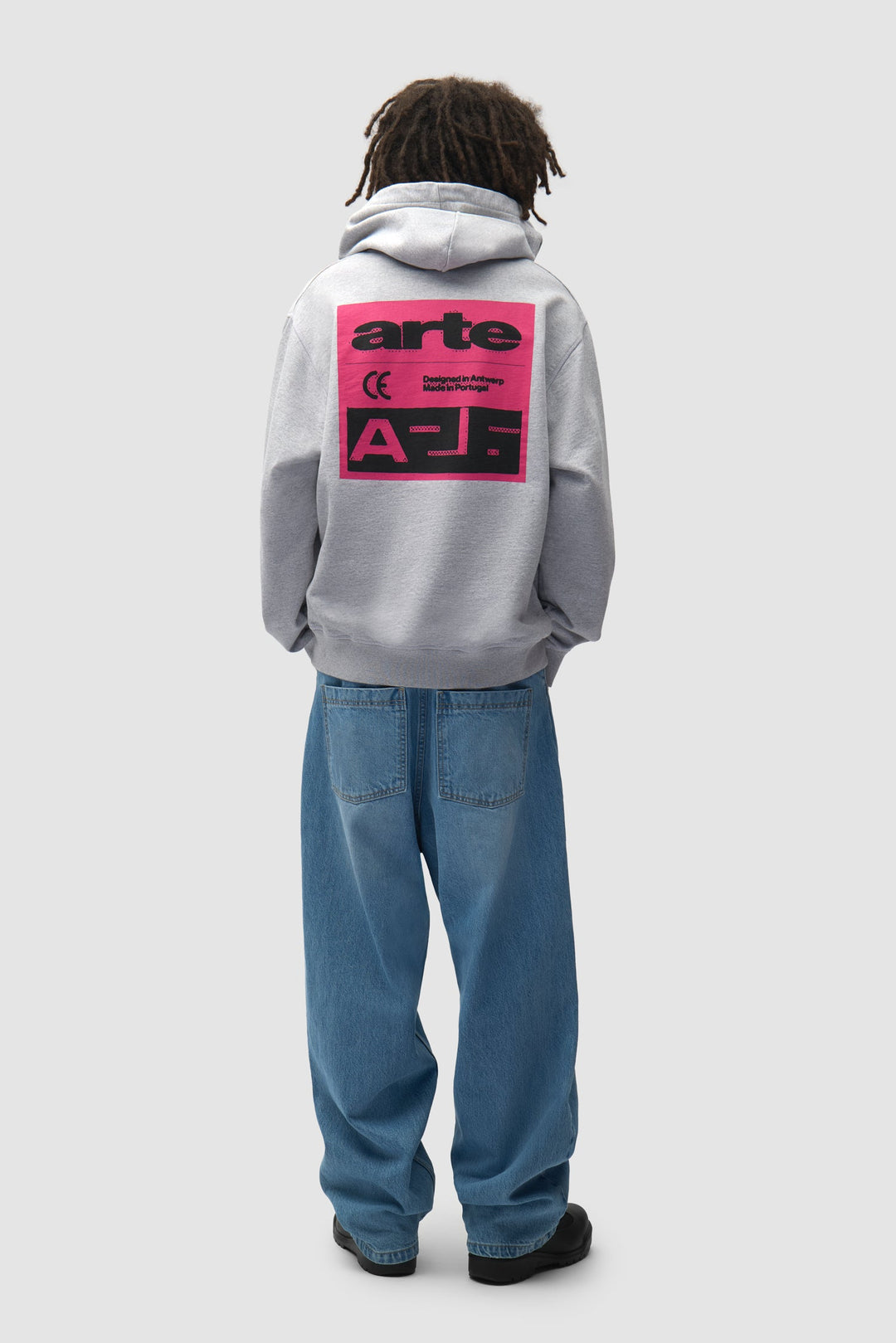 ARTE - Sweat à capuche Pink Serial Gris