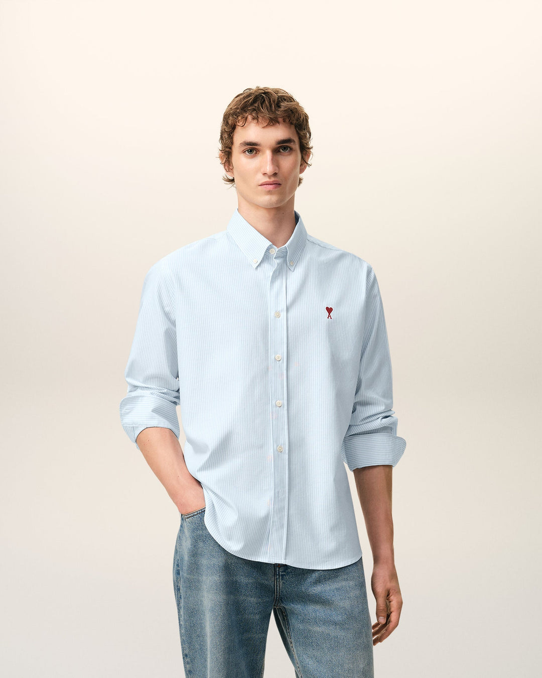 AMI PARIS – Chemise Oxford en coton rayé Ami de Cœur Bleu ciel / Blanc naturel