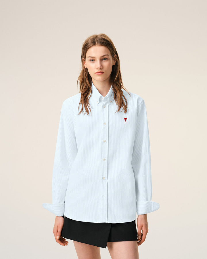 AMI PARIS – Chemise en coton Oxford rayé Ami de Cœur Bleu ciel / Blanc naturel