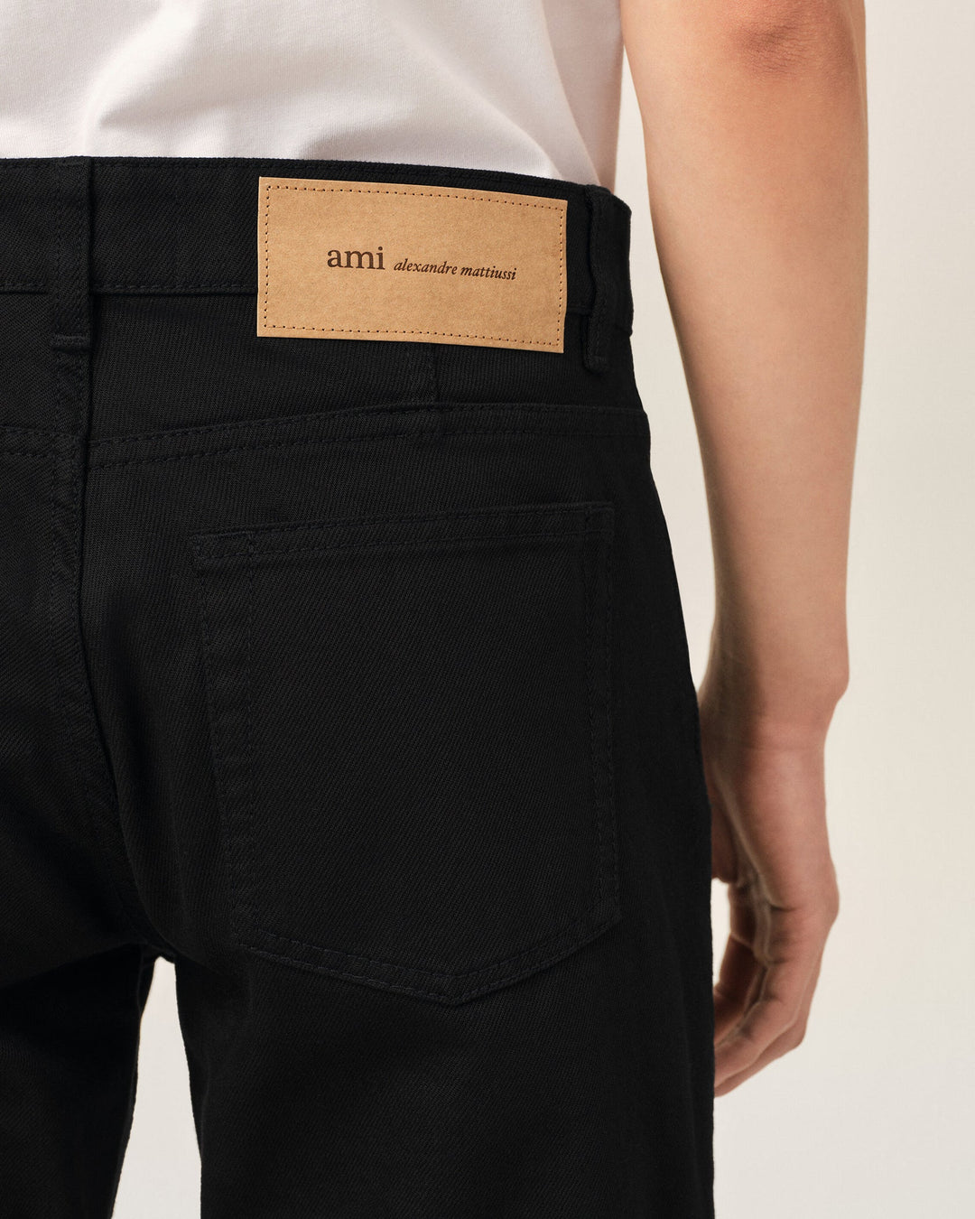 AMI PARIS - Jean coupe classique en denim Noir
