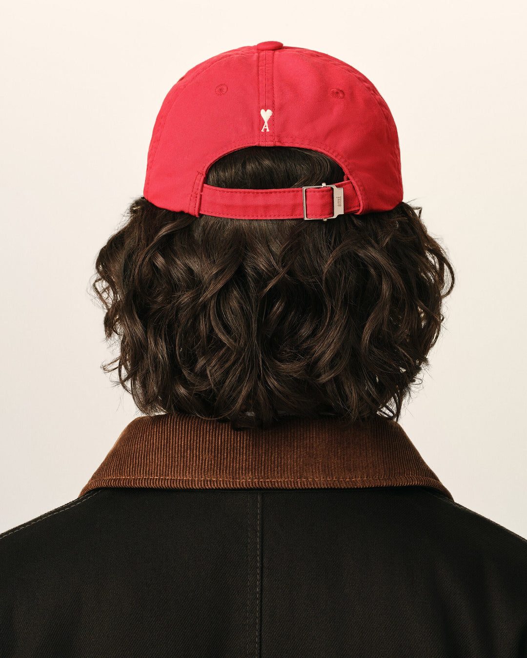 AMI PARIS - Casquette en coton « Thank You For Being a Friend » Rouge rubis délavé