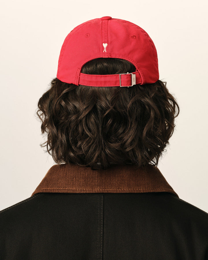 AMI PARIS - Casquette en coton « Thank You For Being a Friend » Rouge rubis délavé