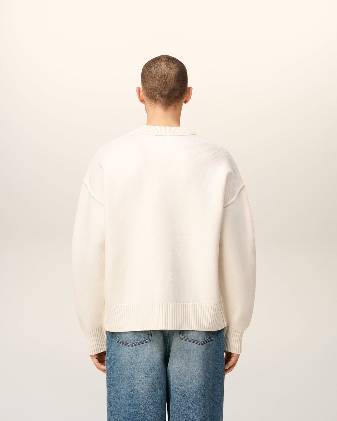 AMI - Pull blanc col rond ami de cœur en laine écru/noir