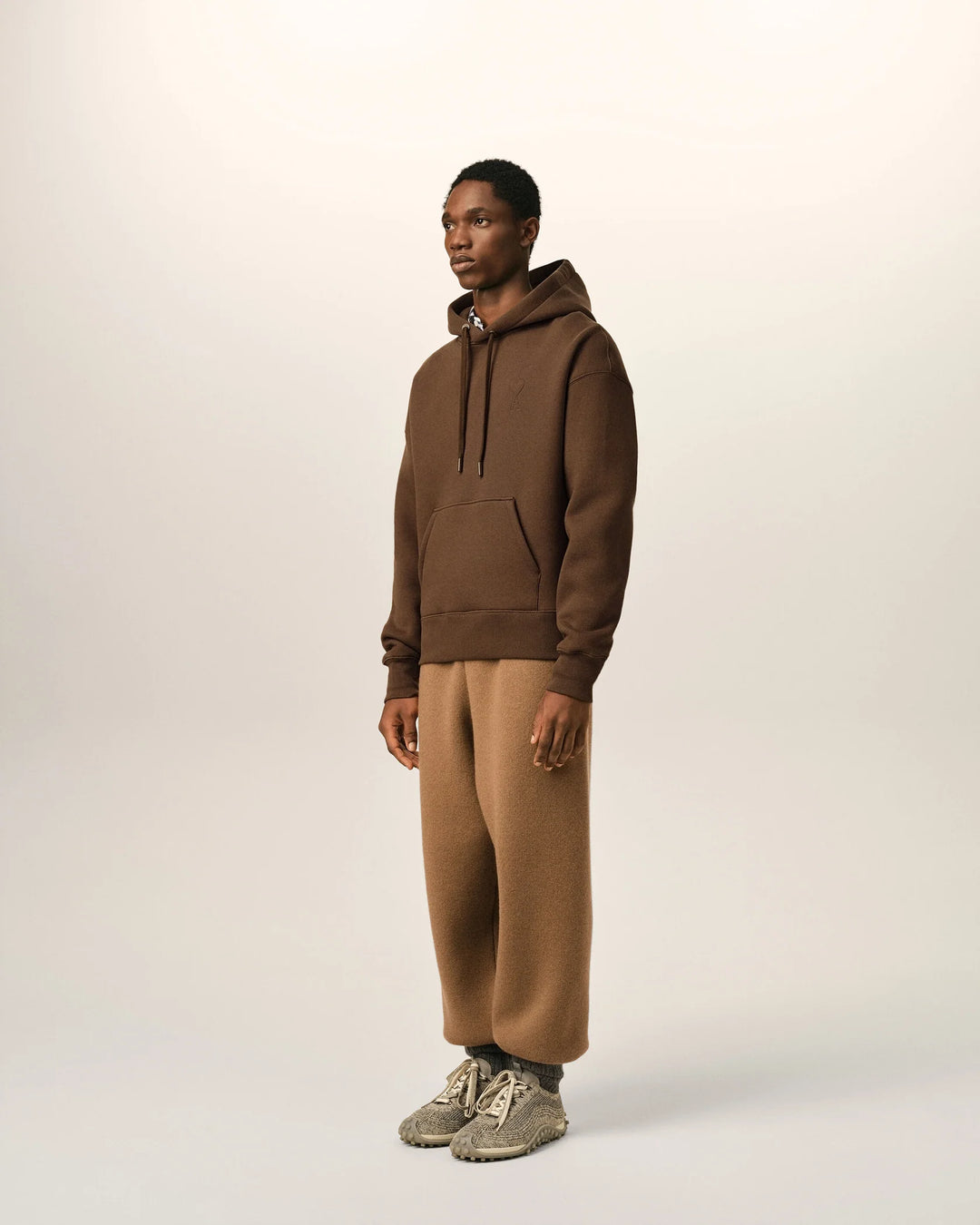 AMI PARIS - Hoodie Ami de Coeur embossé Marron chocolat