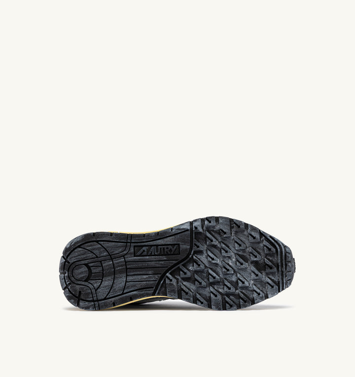 AUTRY - Baskets reelwind low en nylon et daim sky et blanc