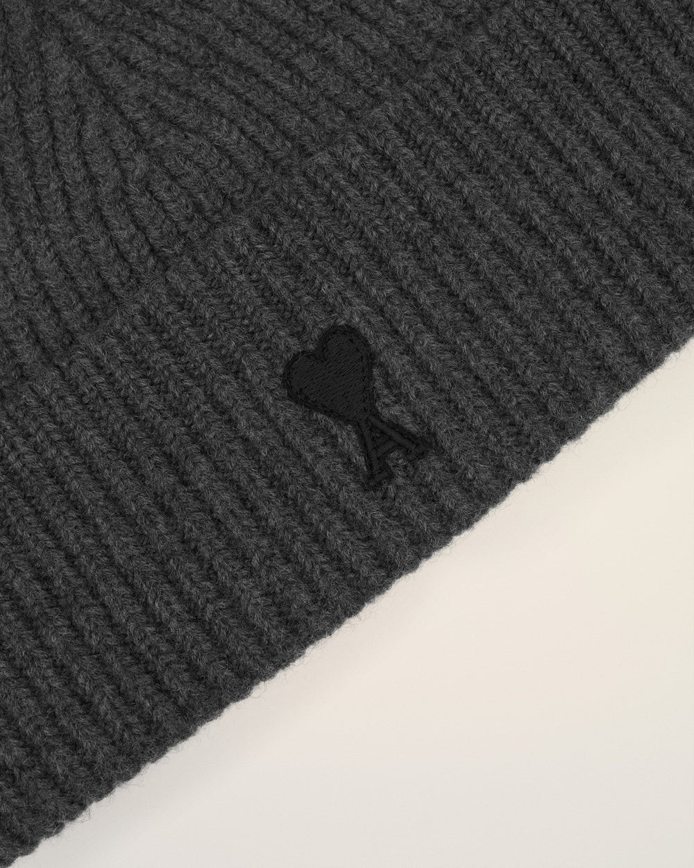 AMI - Bonnet gris ami de cœur en laine - Lothaire