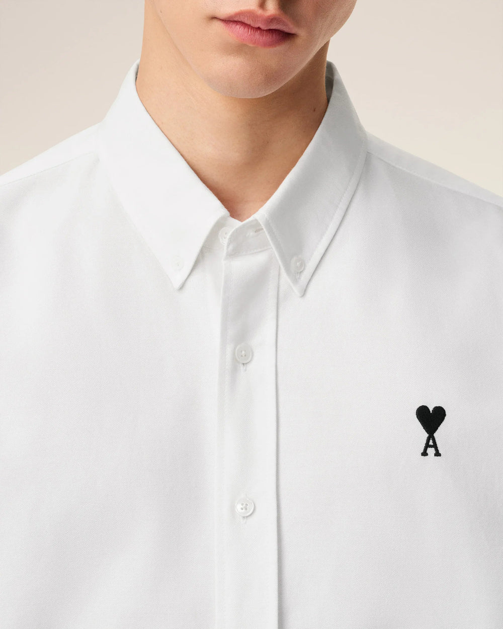 AMI - Chemise blanche col boutonné Ami de Cœur en Oxford de coton Blanc naturel - Lothaire