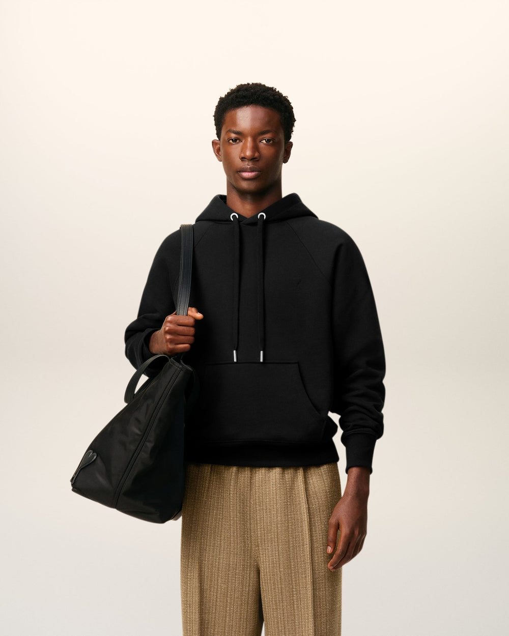 AMI - Hoodie noir ami de cœur en coton - Lothaire