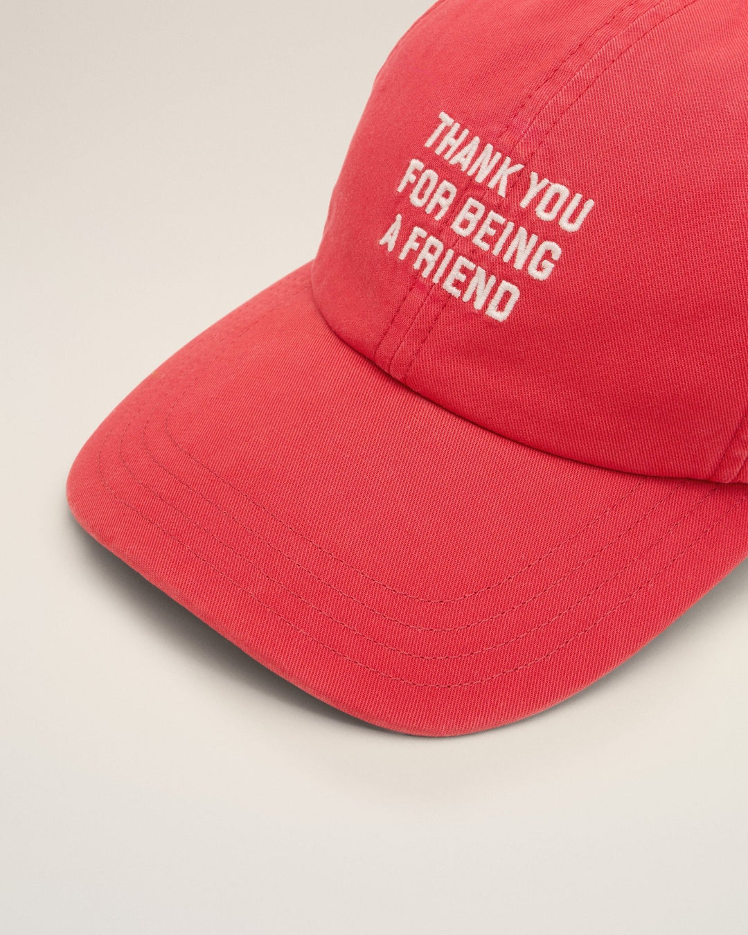 AMI PARIS - Casquette en coton « Thank You For Being a Friend » Rouge rubis délavé - Lothaire
