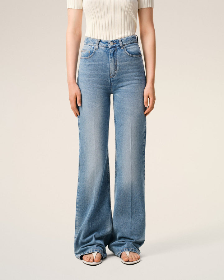 AMI PARIS - Flare Fit Jeans in Used Indigo Denim - Lothaire