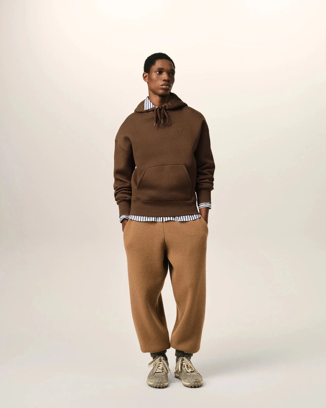 AMI PARIS - Hoodie Ami de Coeur embossé Marron chocolat - Lothaire