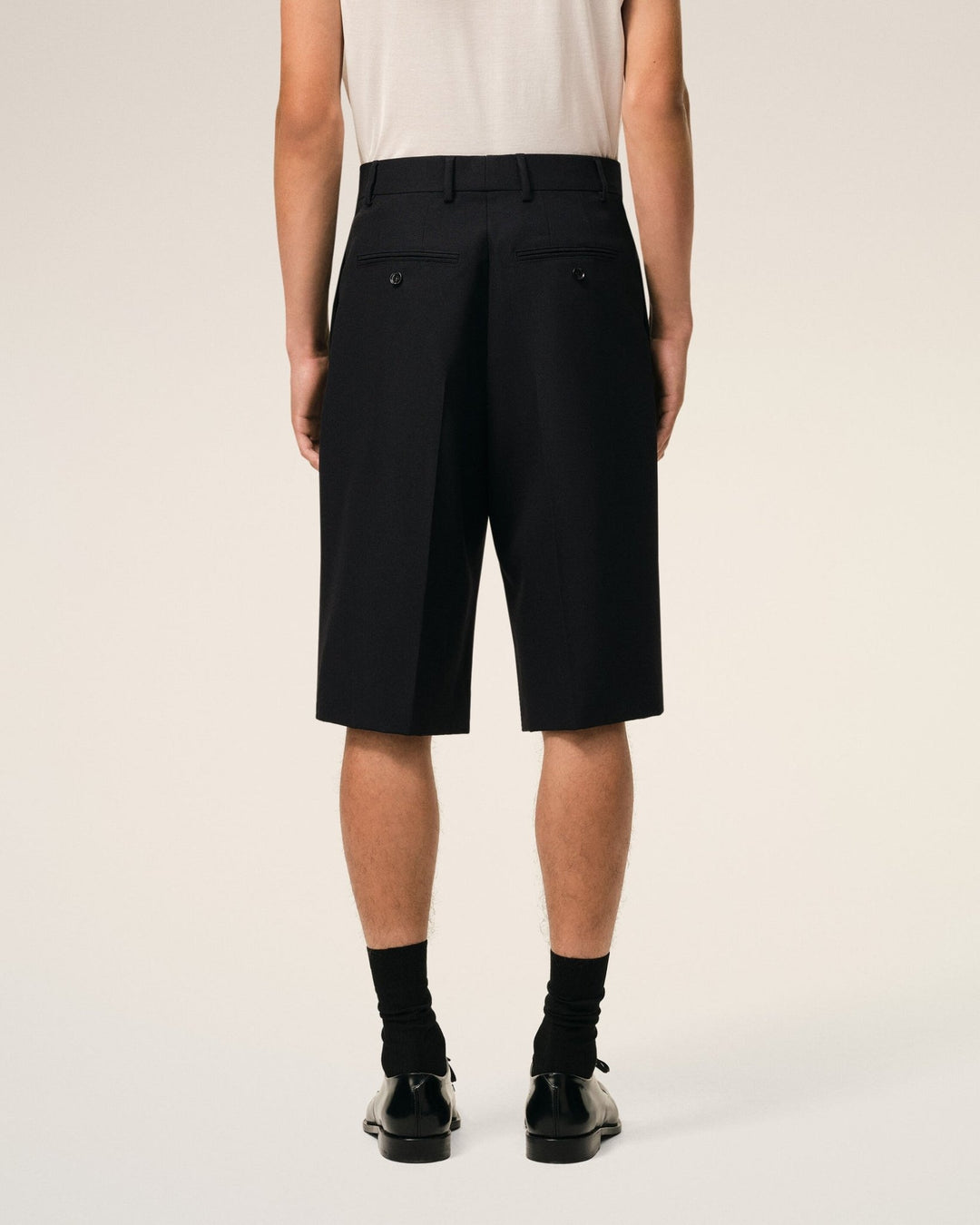 AMI PARIS - New Wool Low Waist Wide Bermuda Shorts Noir - Lothaire
