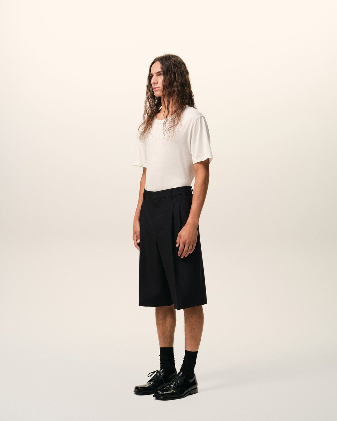 AMI PARIS - New Wool Low Waist Wide Bermuda Shorts Noir - Lothaire