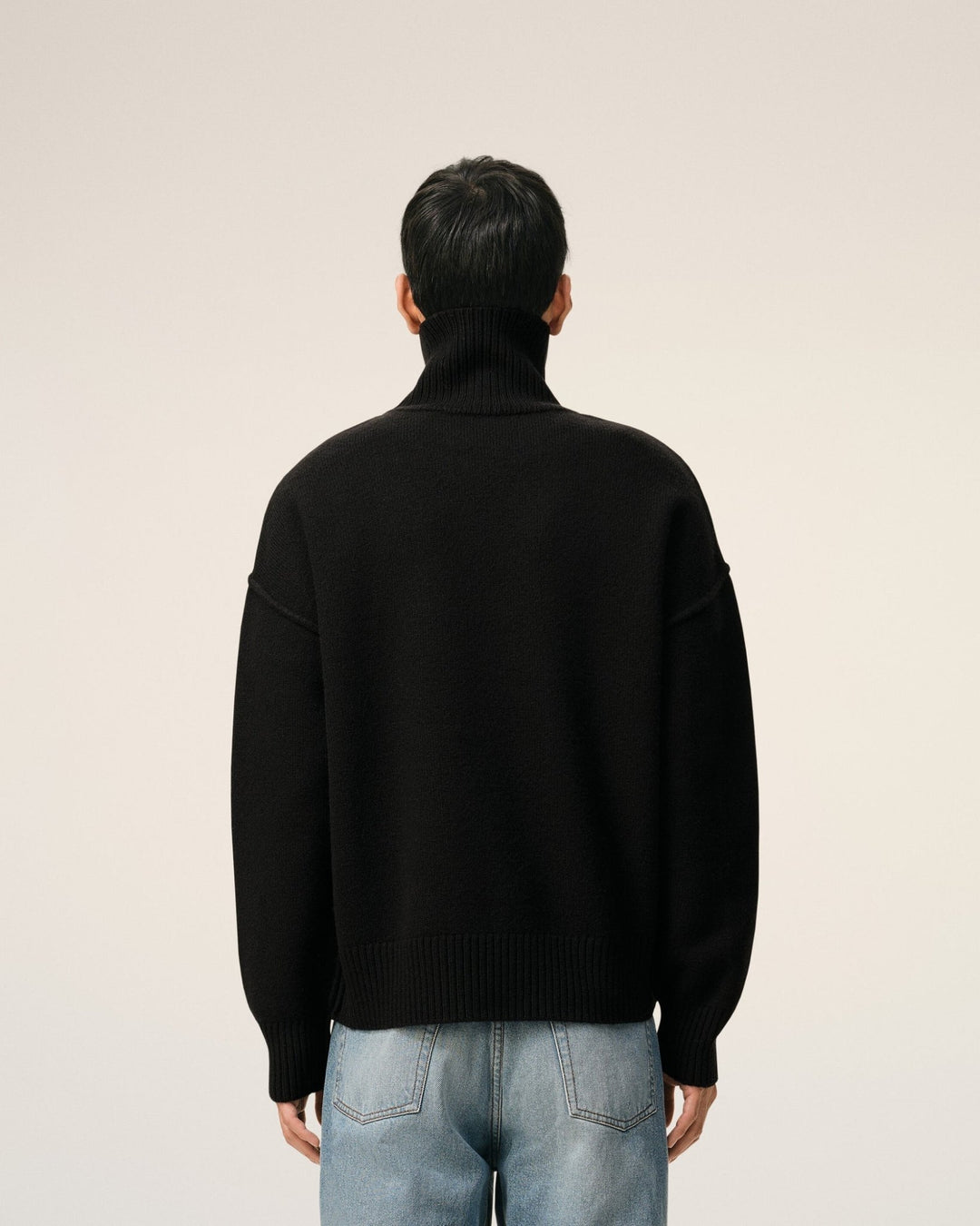 AMI PARIS – Pull à col montant en laine Ami de Cœur Noir / Rouge - Lothaire