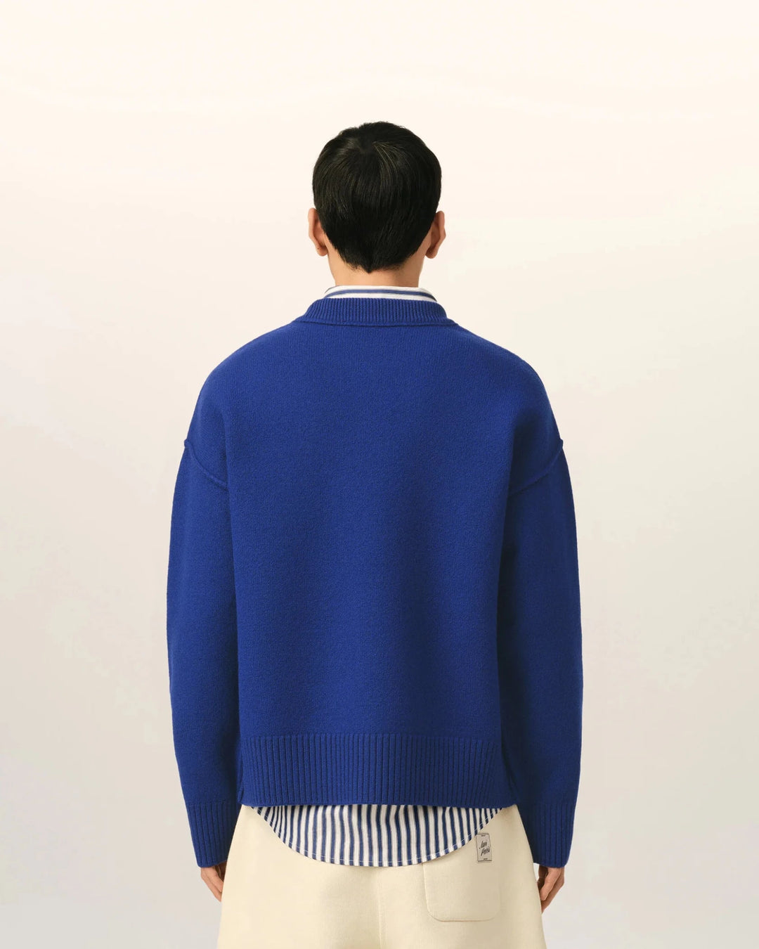 AMI PARIS - Pull Ami de Cœur en Laine Mérinos Feutrée Bleu Roi et Noir - Lothaire