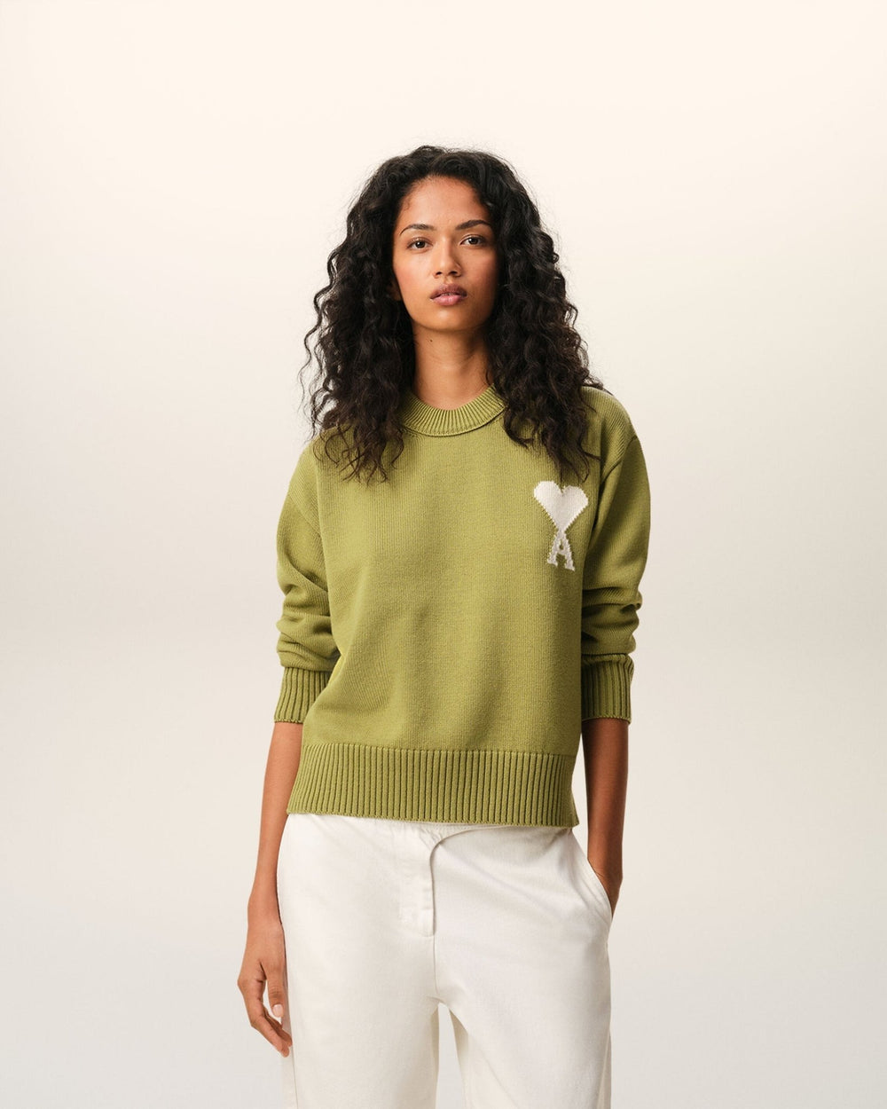 AMI PARIS - Pull Col Rond Ami de Cœur en Laine et Coton Vert Matcha / Écru - Lothaire