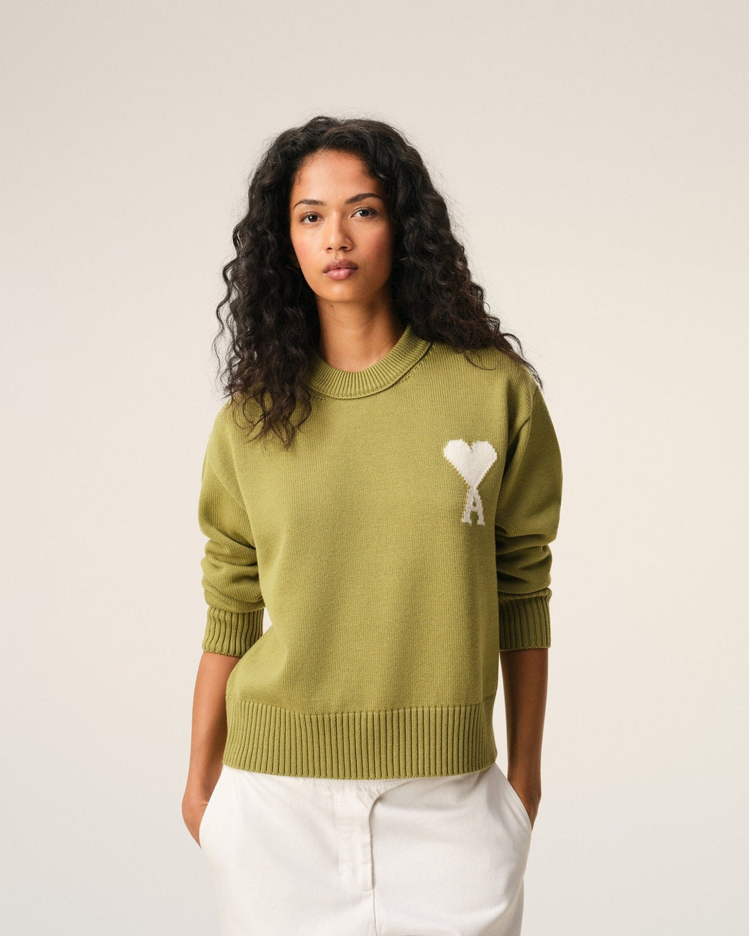AMI PARIS - Pull Col Rond Ami de Cœur en Laine et Coton Vert Matcha / Écru - Lothaire