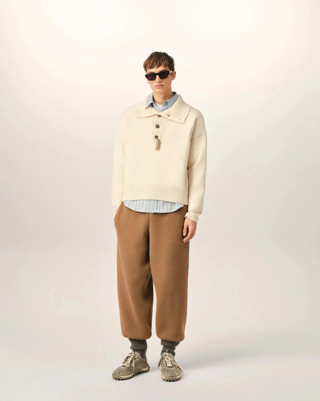 AMI PARIS - Pull en Laine à Col Montant Boutonné Beige Ivoire - Lothaire