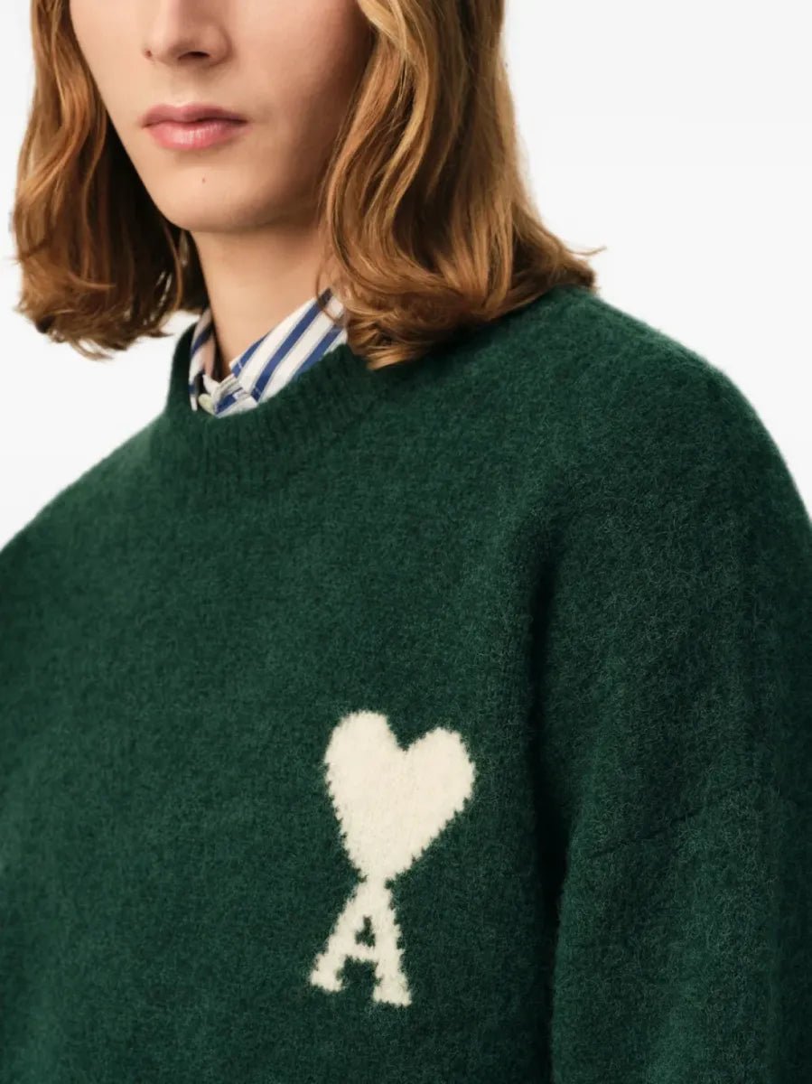 AMI PARIS – Pull en maille col rond Ami de Cœur Vert bouteille / Écru - Lothaire