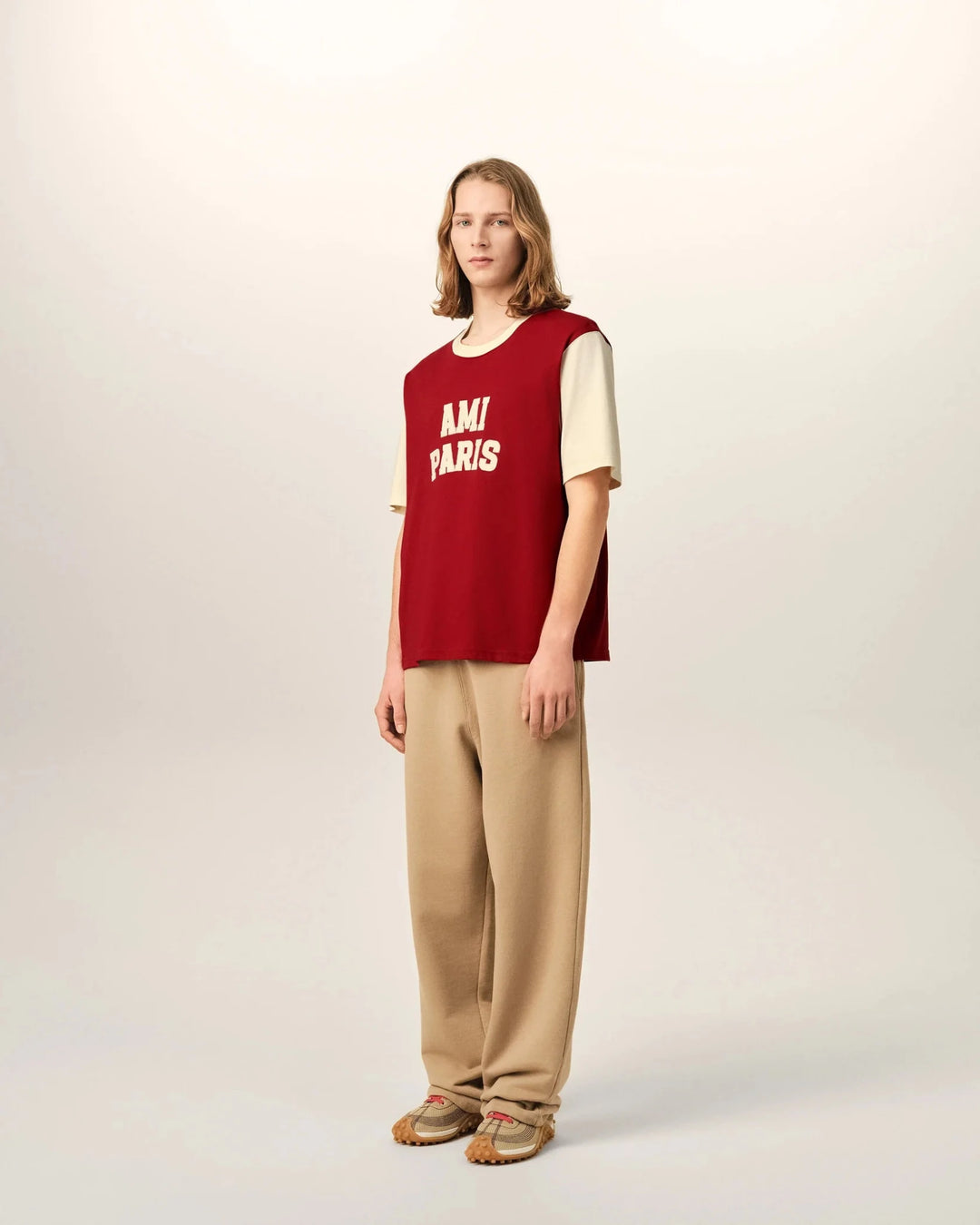 AMI PARIS - T-shirt brodé Ami Paris Rouge rubis / Ivoire - Lothaire