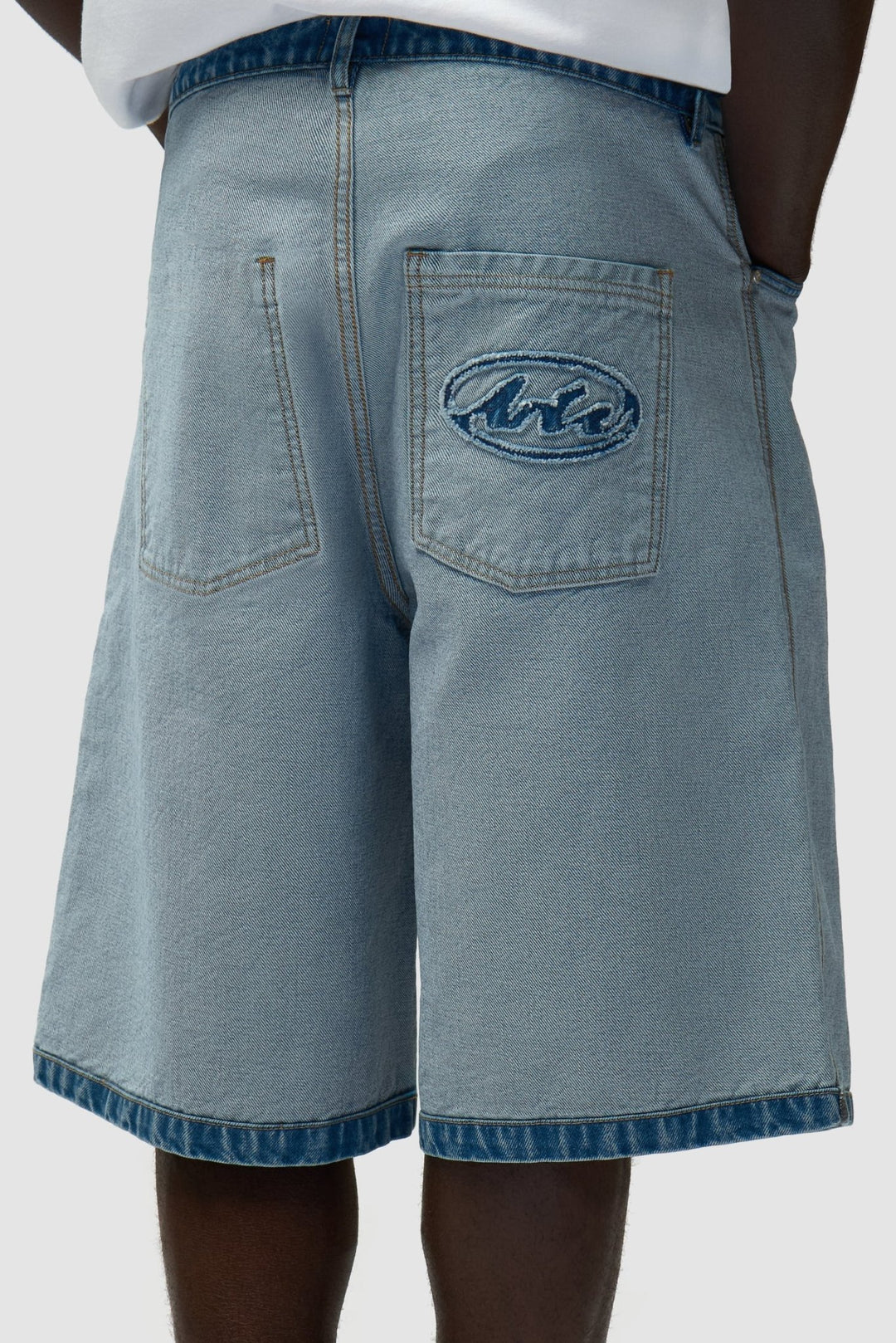 ARTE - Short en denim Inside/Out Bleu clair - Lothaire