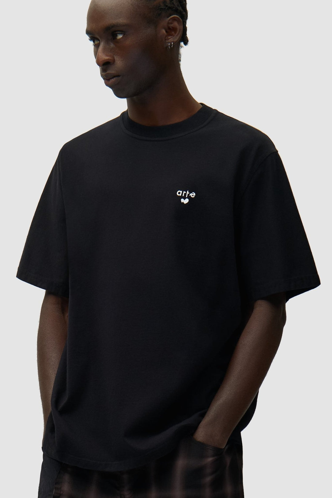 ARTE - T-shirt logo cœur brodé en coton Noir - Lothaire