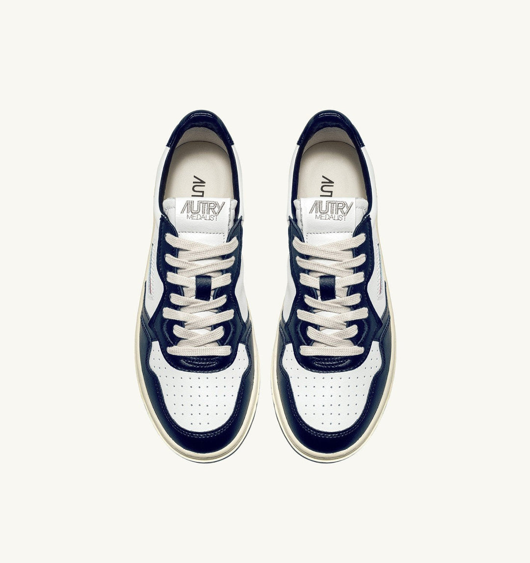 AUTRY - Baskets medalist low bicolor en cuir Blanc et Bleu - Lothaire