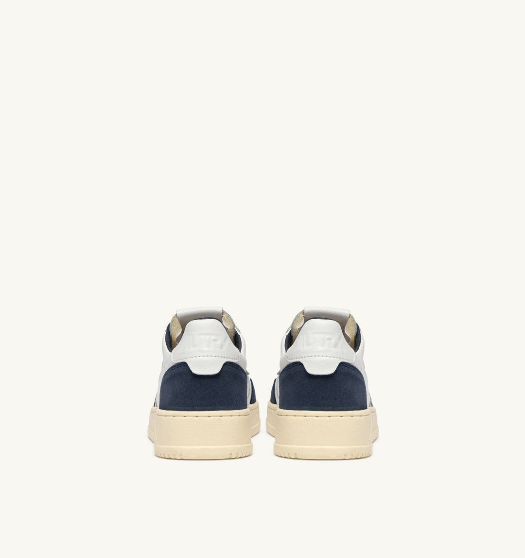 AUTRY - Baskets medalist low en cuir blanc et daim denim - Lothaire