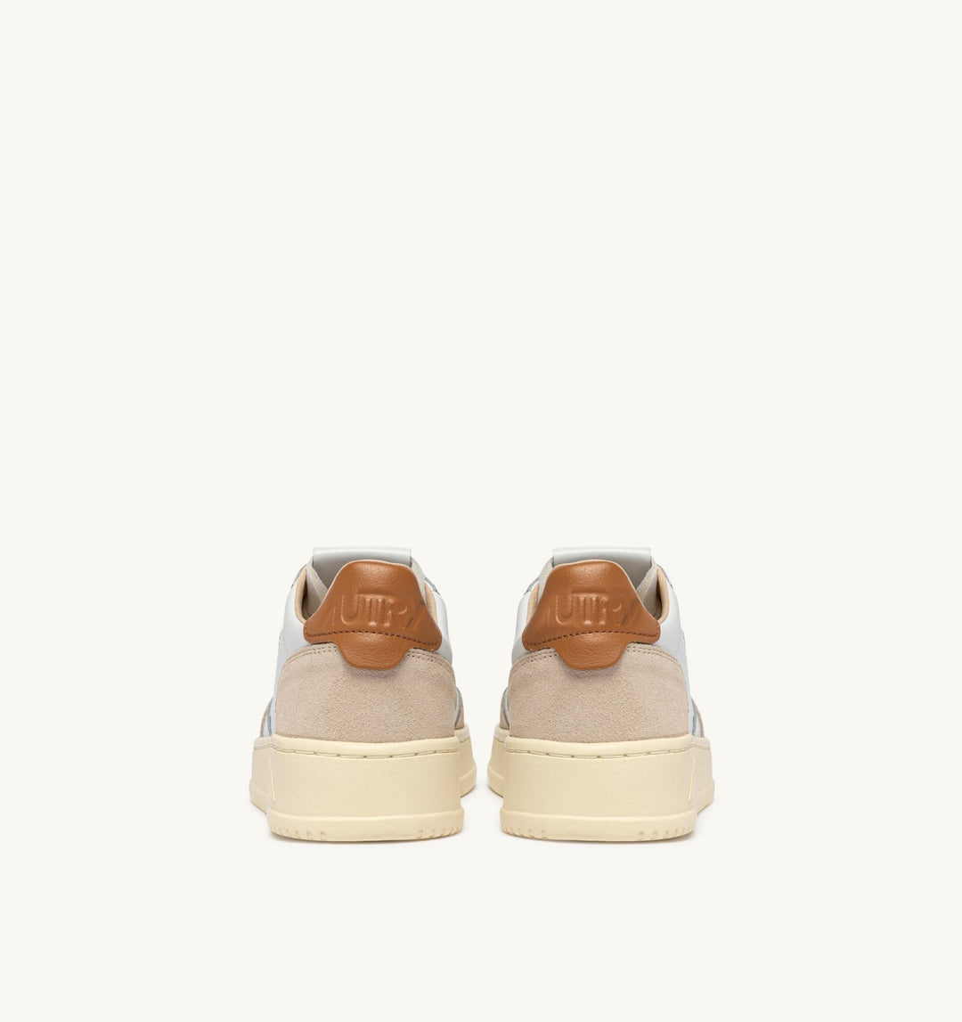 AUTRY - Baskets medalist low en cuir blanc et Lion et daim beige - Lothaire