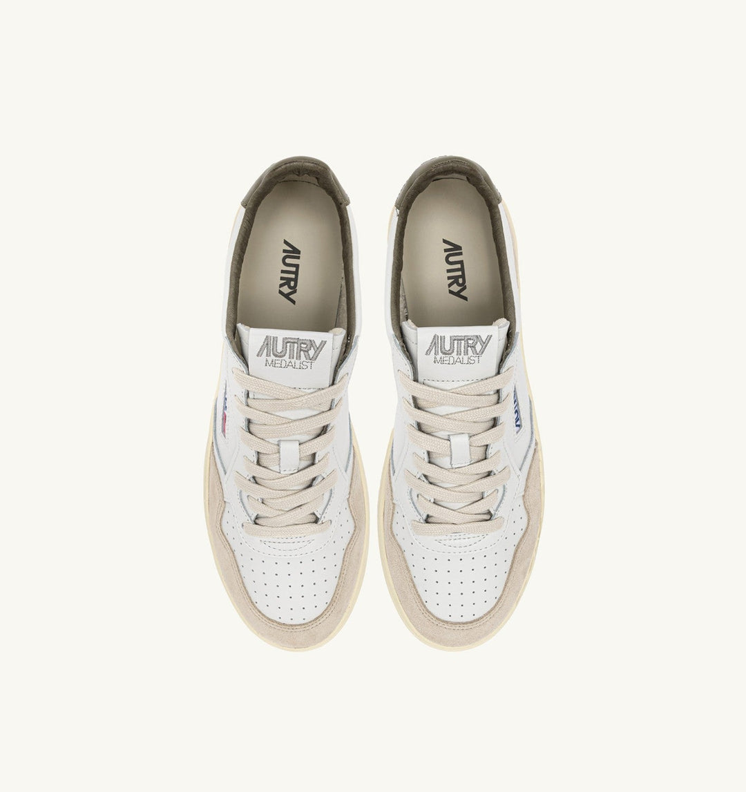 AUTRY - Sneakers Medalist Low en cuir Blanc et Vert - Lothaire