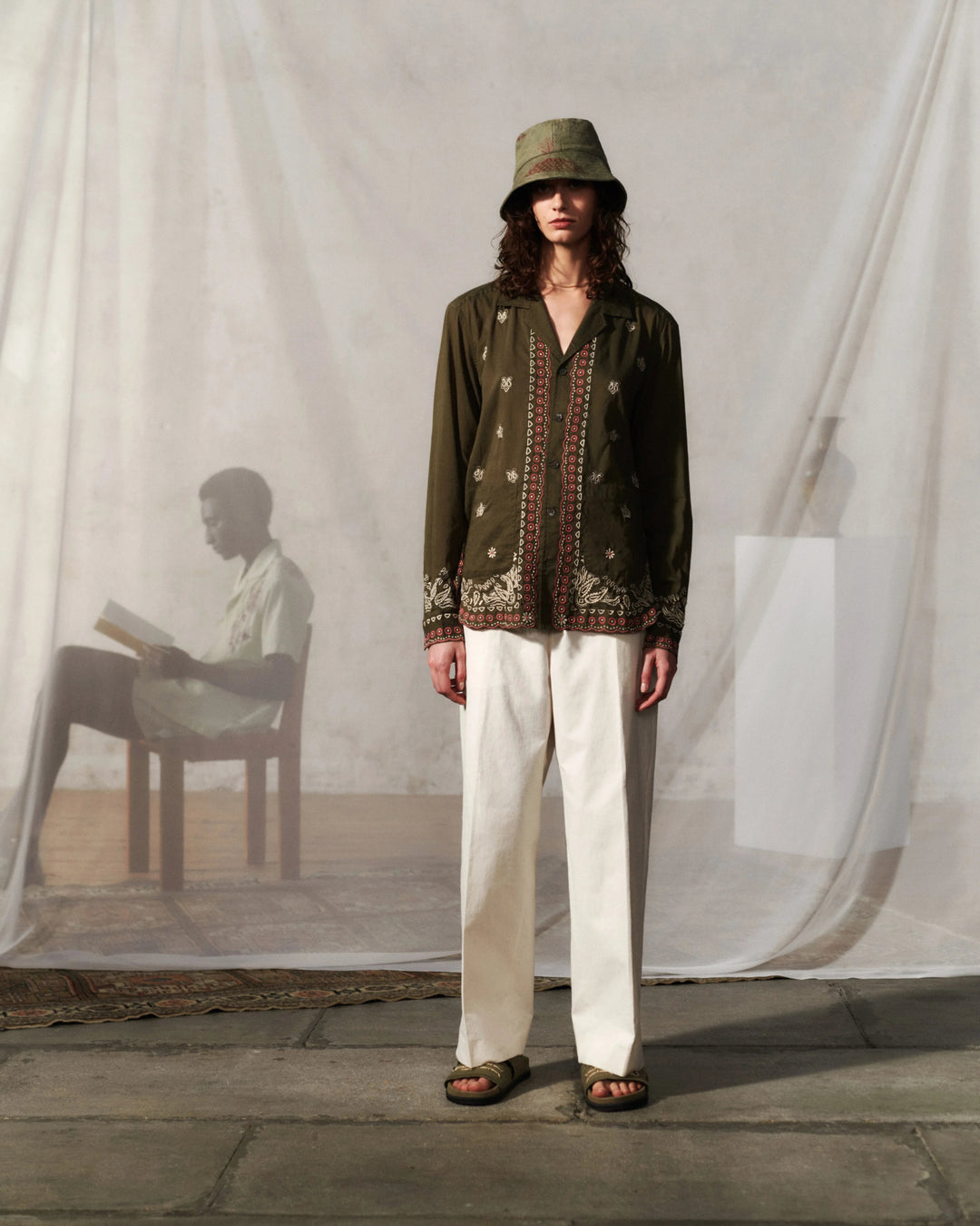 BAZISZT - Chemise en coton verte brodée - Lothaire