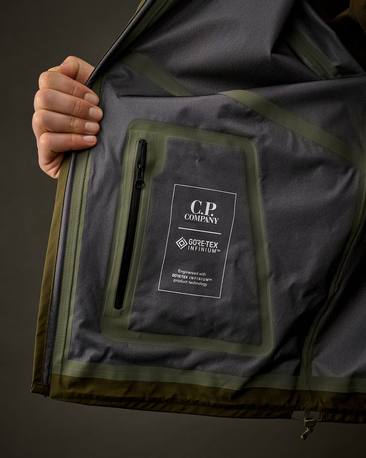 C. P. COMPANY - The Metropolis Series GORE‑TEX INFINIUM™ Hooded Jacket vert - Lothaire
