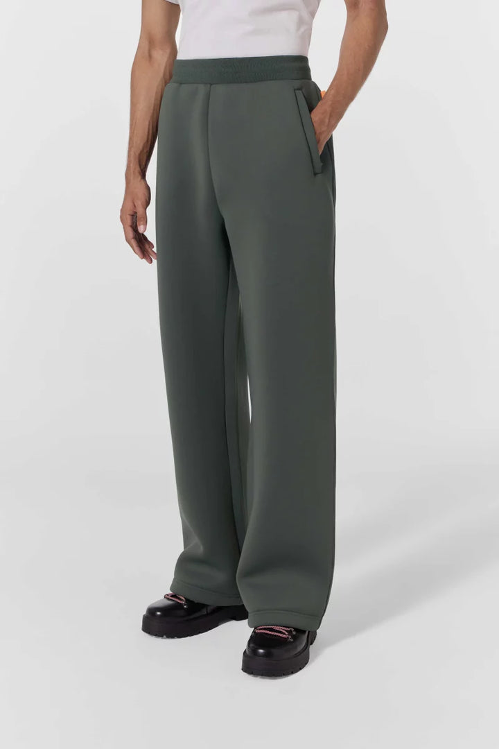 GERTRUDE - Pantalon Cardi en maille scuba coupe ample Vert
