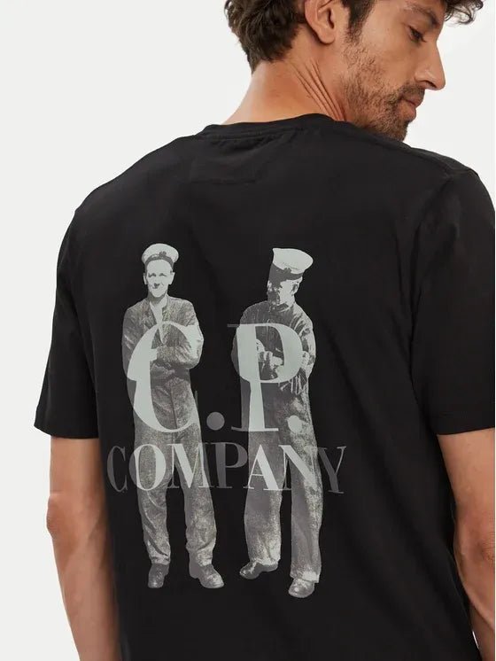 C.P. COMPANY - 30/1 Jersey British Sailor Short Sleeve Logo T-Shirt - Noir - Lothaire