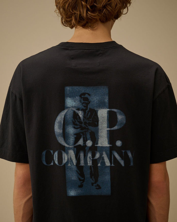 C.P. COMPANY - 30/1 Jersey Comfort Logo T-Shirt Total Eclipse Bleu - Lothaire